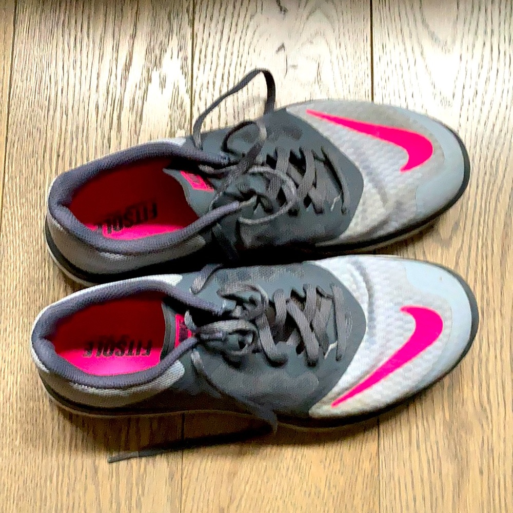 Nike Lite Run 3